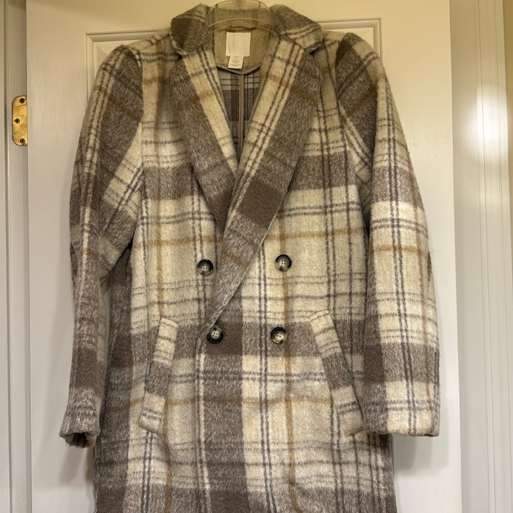 H&M Plaid Outdoor Trench Coat!